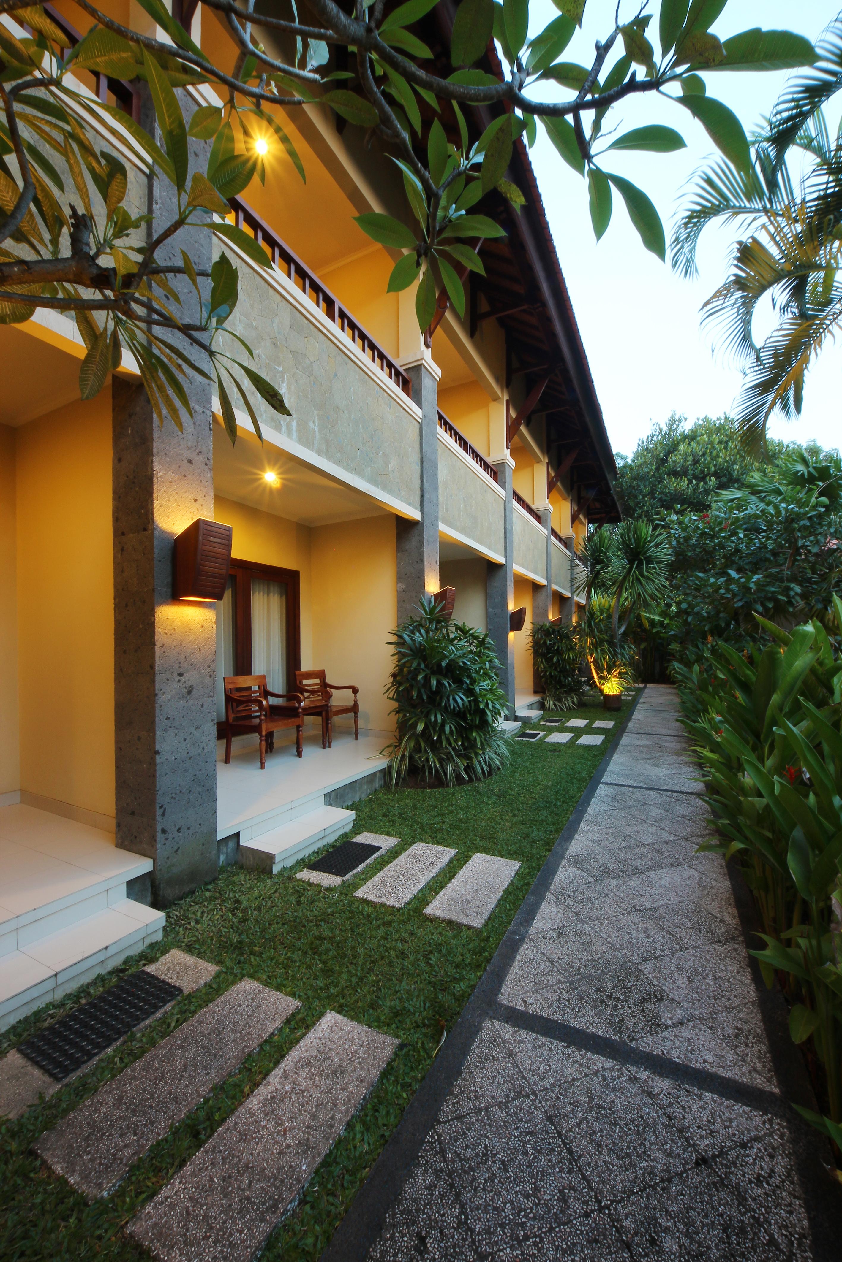 Adhi Jaya Hotel Kuta Lombok Eksteriør bilde