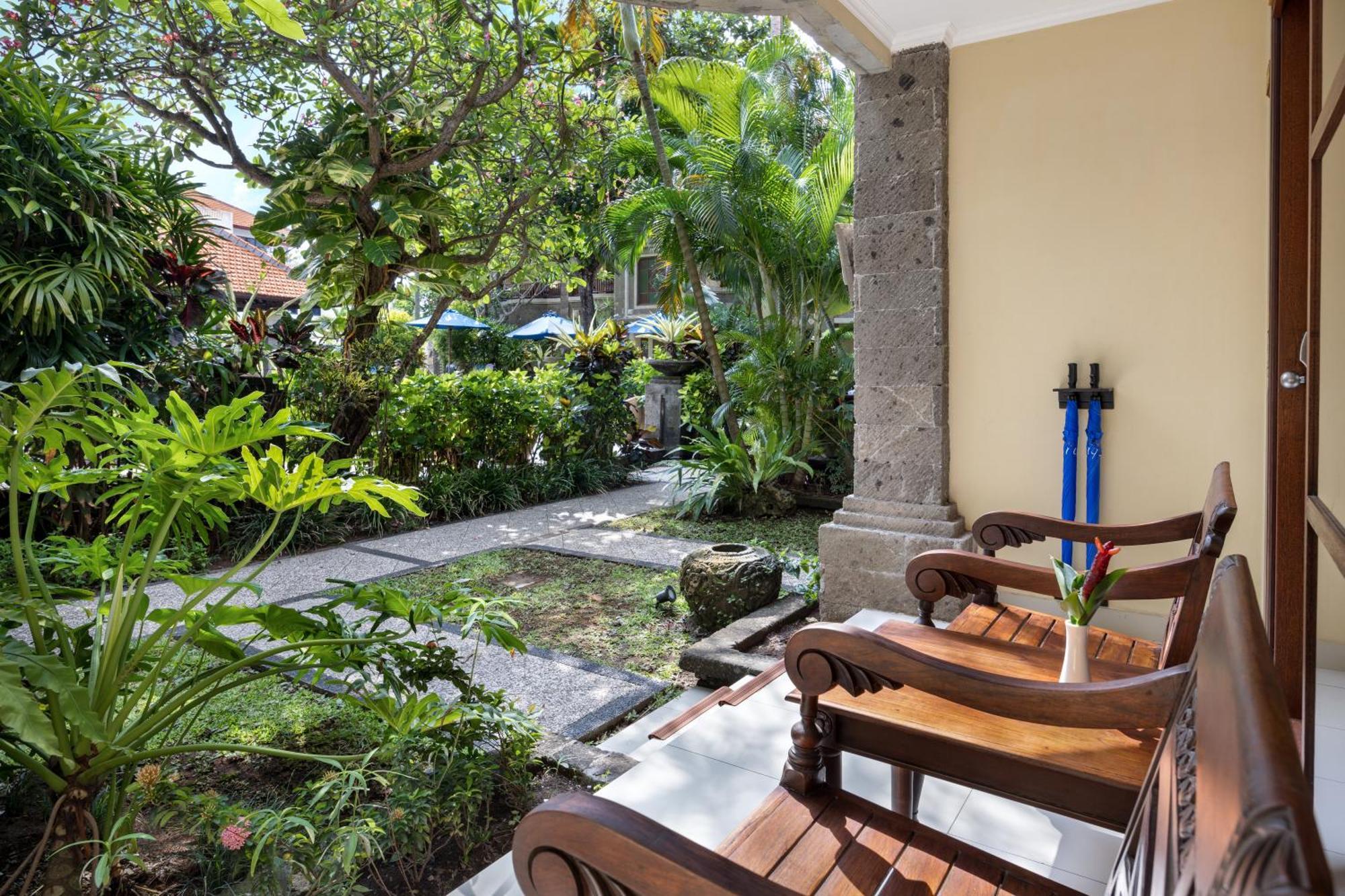 Adhi Jaya Hotel Kuta Lombok Eksteriør bilde