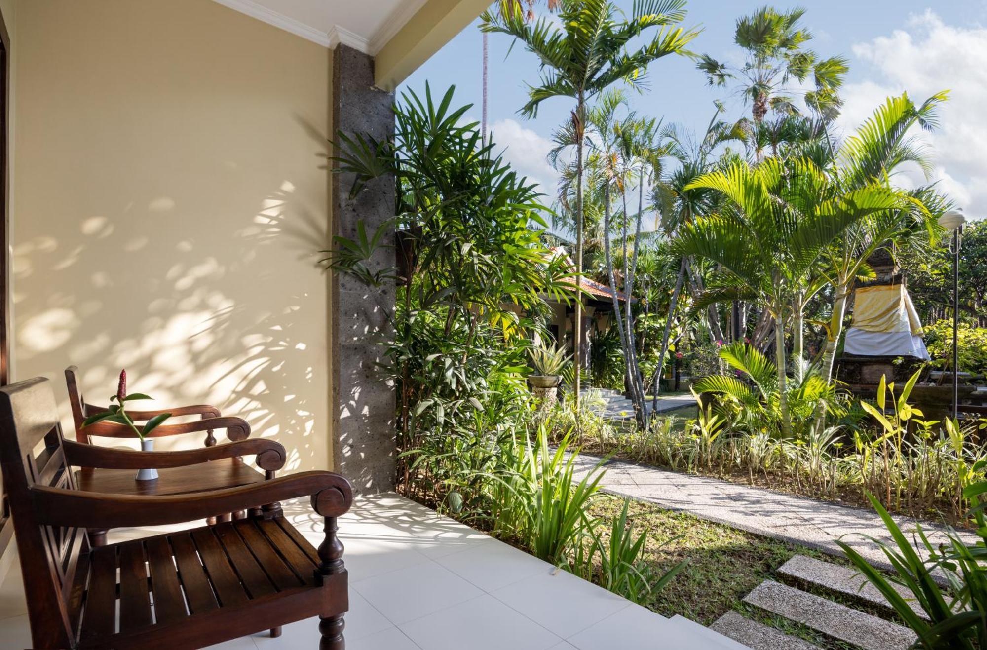 Adhi Jaya Hotel Kuta Lombok Eksteriør bilde