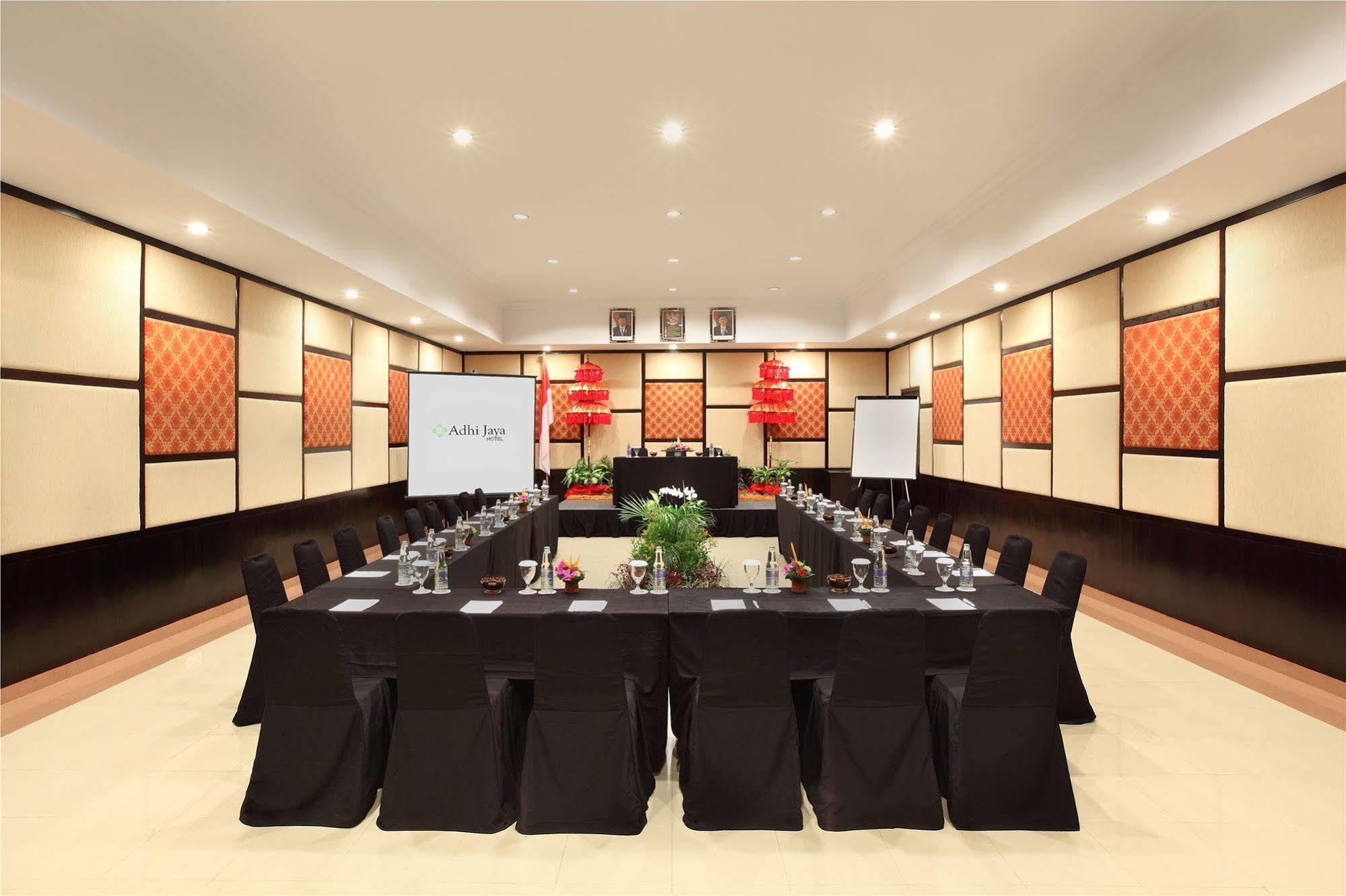 Adhi Jaya Hotel Kuta Lombok Eksteriør bilde