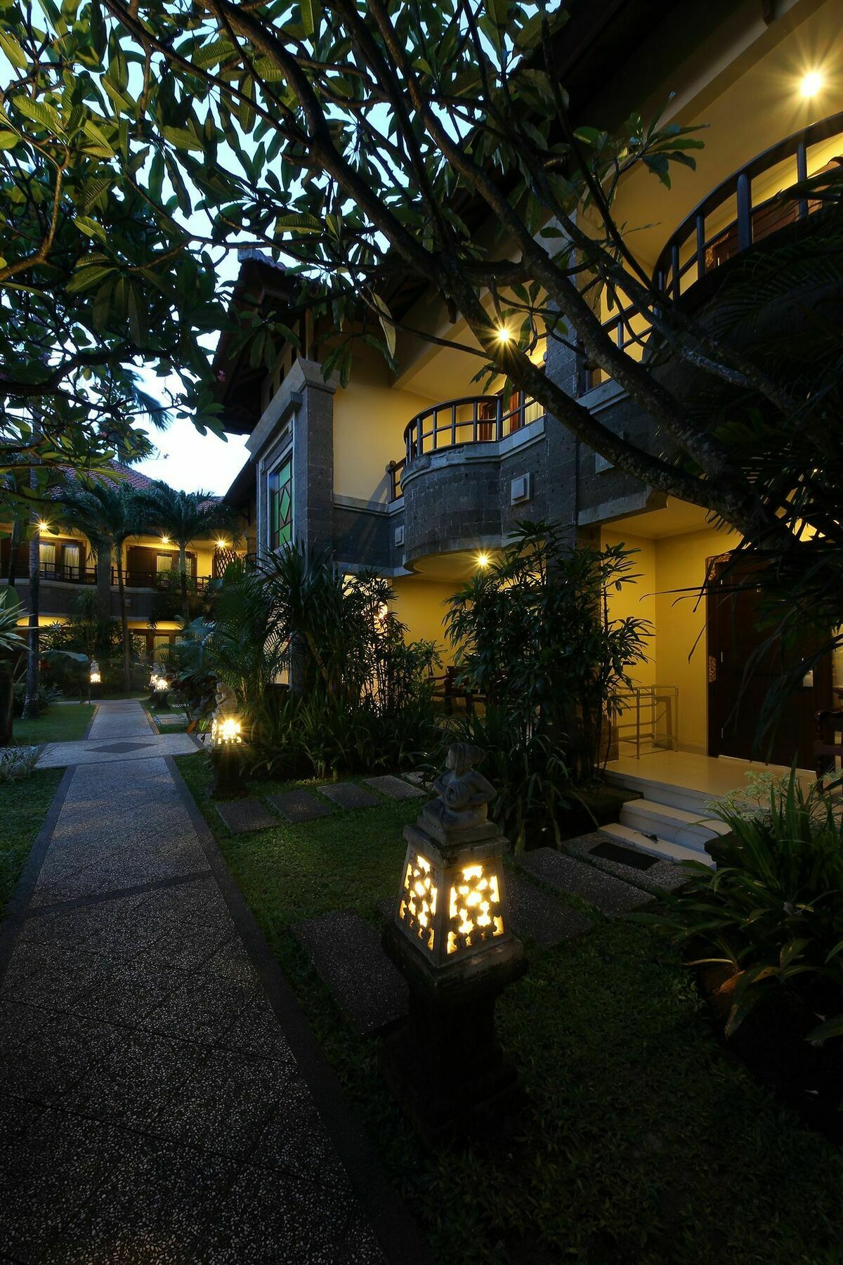 Adhi Jaya Hotel Kuta Lombok Eksteriør bilde